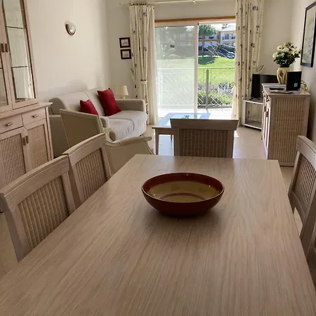 Boavista Lakeview Apartment *
